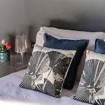 Διαμέρισμα L'orangerie Di Mayer - Myhomeincomo *