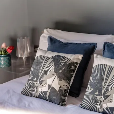 Daire L'orangerie Di Mayer - Myhomeincomo *